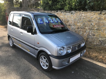 Used Perodua Kenari 2010 for sale - 79357965: Photo