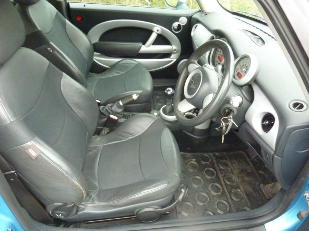 Used MINI Hatch 2004 for sale - 76285244: Photo 13