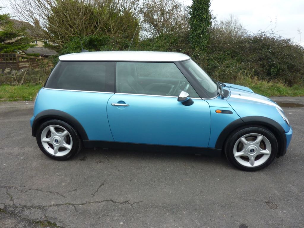 Used MINI Hatch 2004 for sale - 76285244: Photo 4