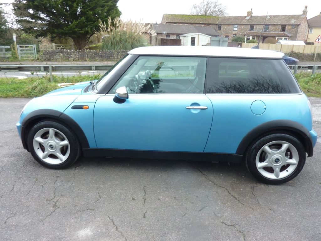Used MINI Hatch 2004 for sale - 76285244: Photo 9