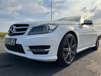 Used Mercedes-Benz C-Class 2012 for sale - 75563339: Photo