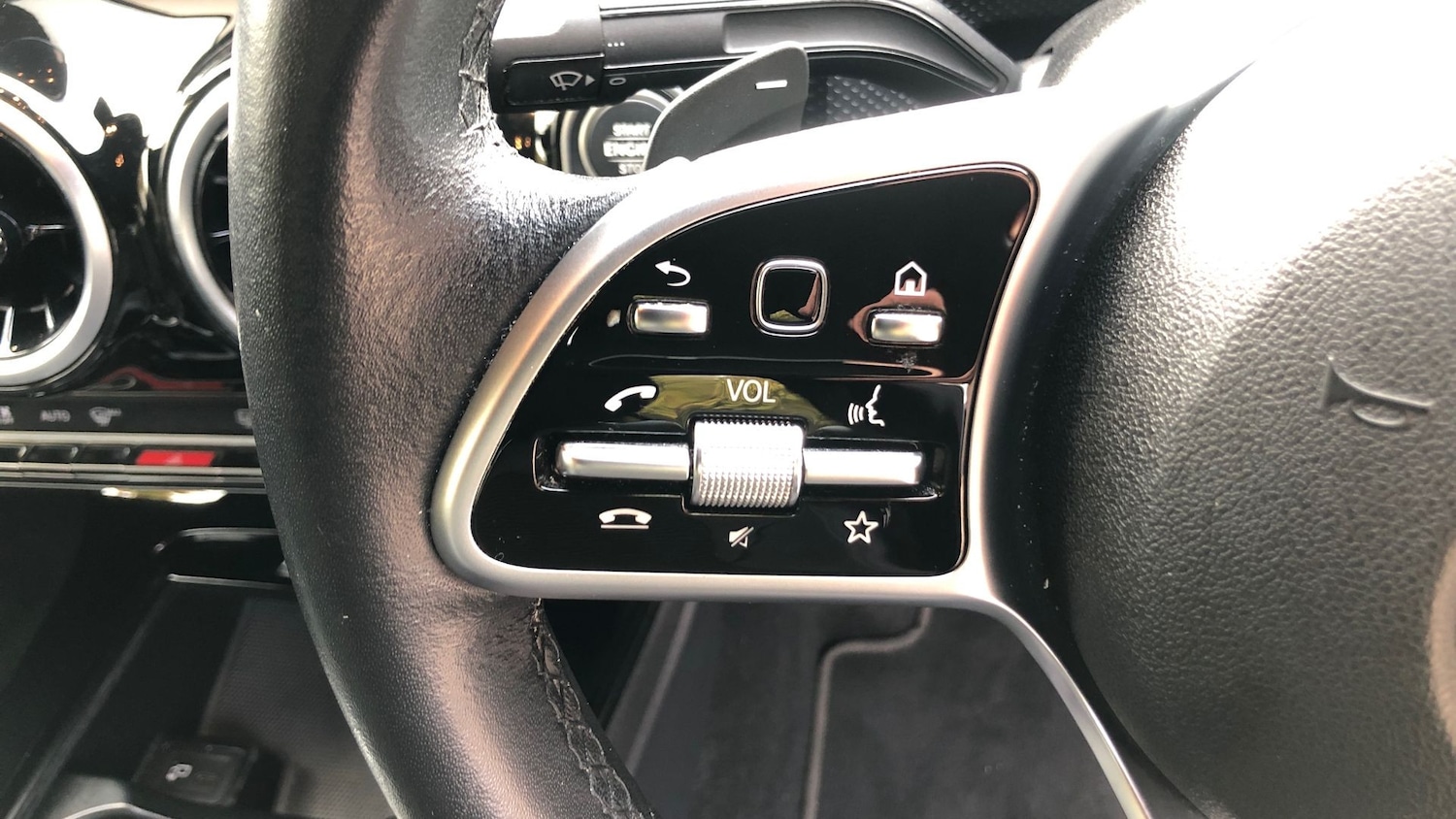 Used Mercedes-Benz A-Class 2019 for sale - 76643809: Photo 19