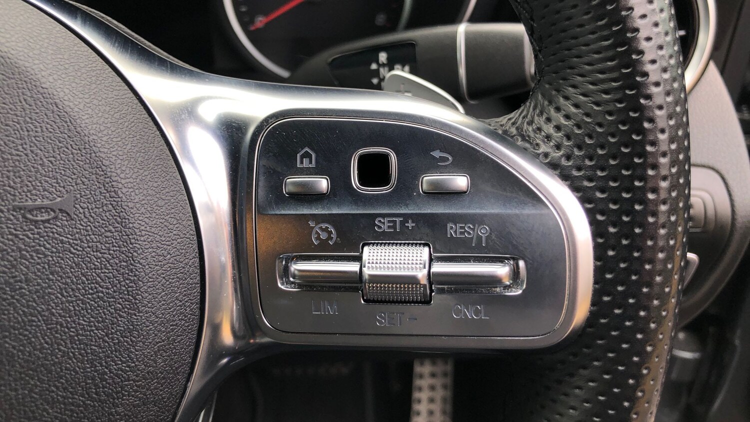 Used Mercedes-Benz GLC 2021 for sale - 77172696: Photo 32