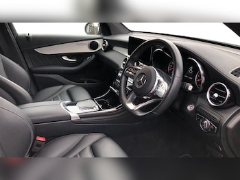 Used Mercedes-Benz GLC 2021 for sale - 77172696: Photo