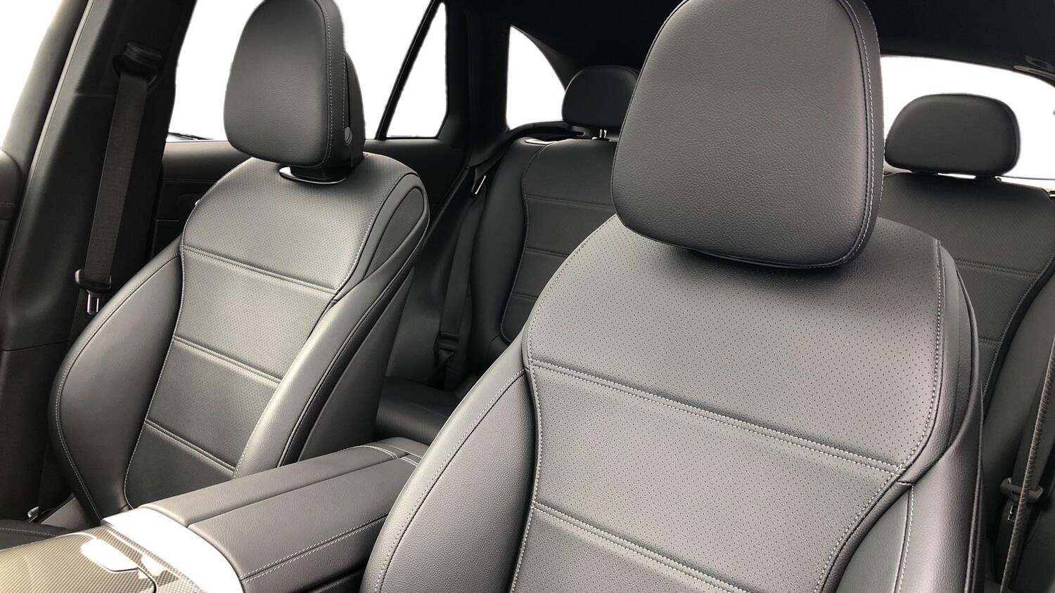 Used Mercedes-Benz GLC 2025 for sale - 77342949: Photo 11