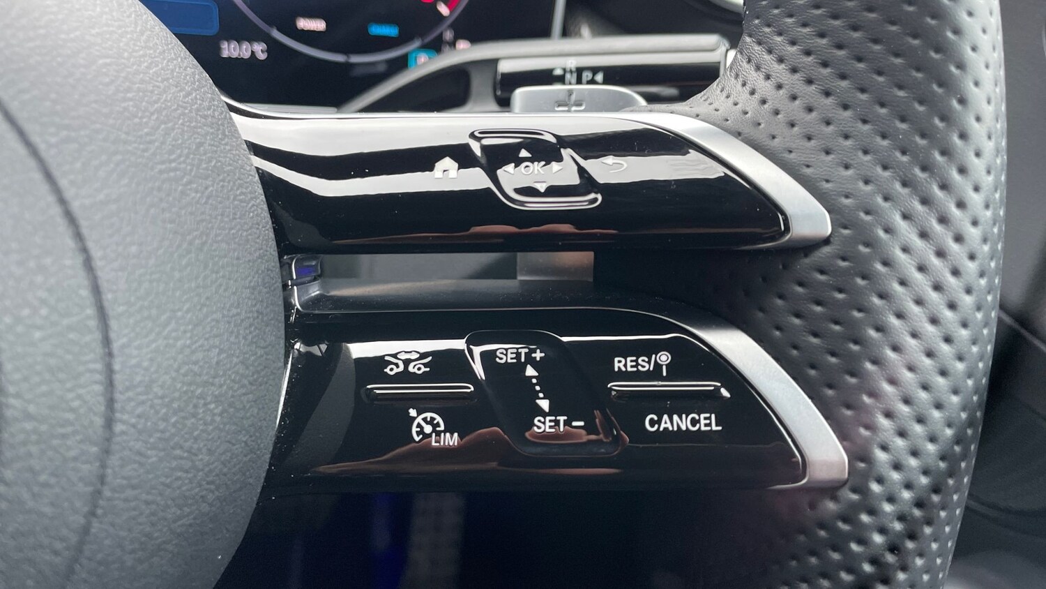 Used Mercedes-Benz GLC 2025 for sale - 77622913: Photo 32