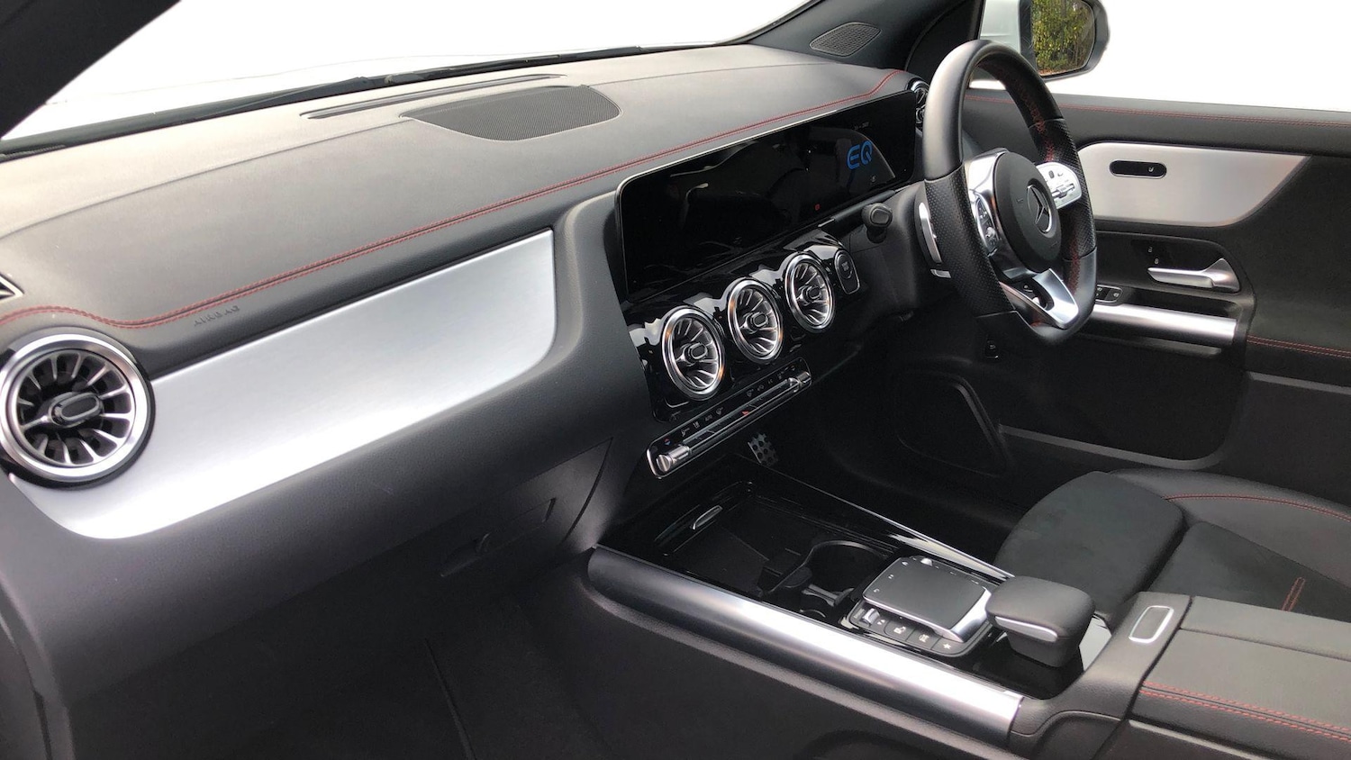 Used Mercedes-Benz EQA 2023 for sale - 76863111: Photo 8