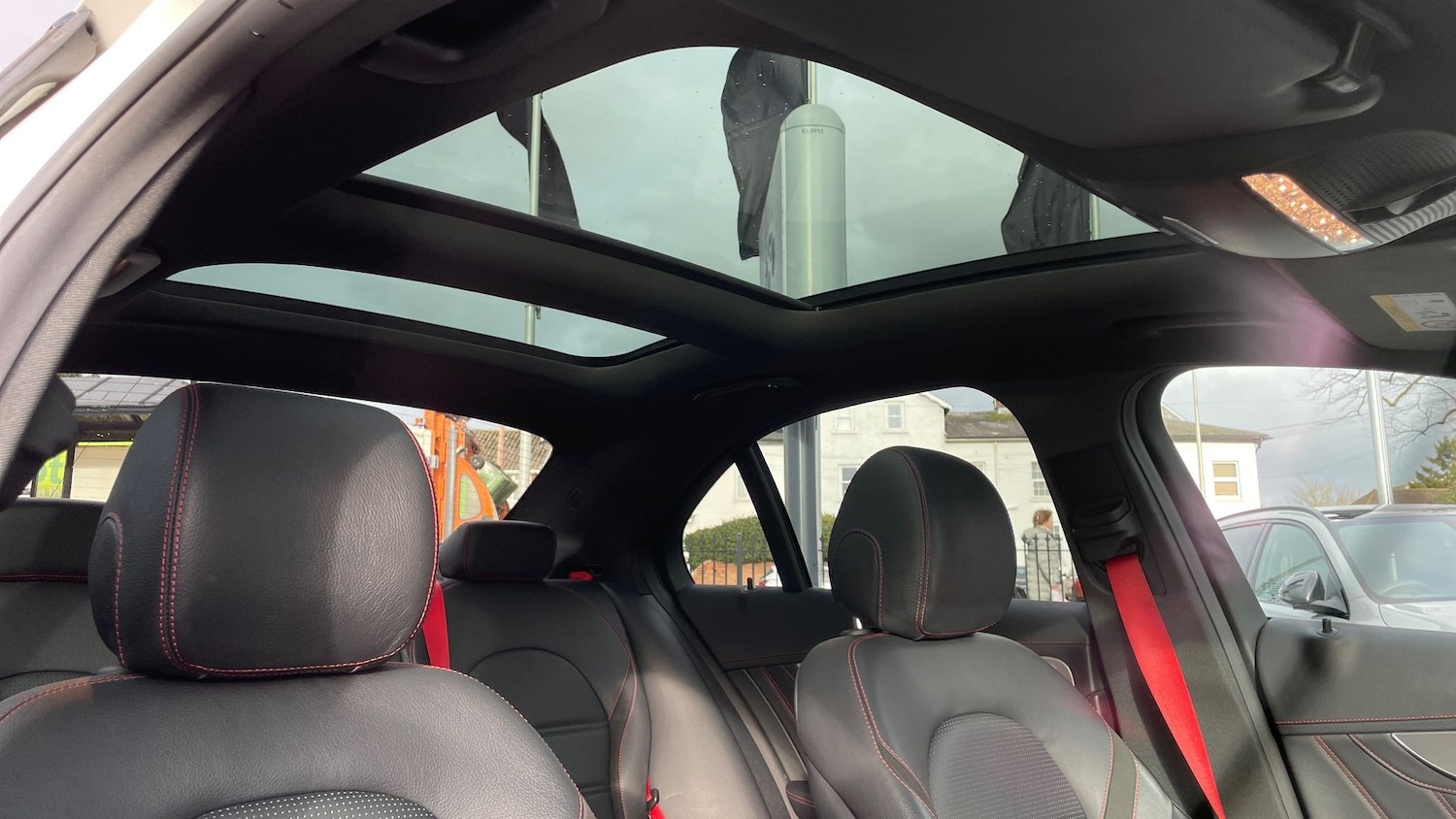 Used Mercedes-Benz C Class 2019 for sale - 77619255: Photo 34