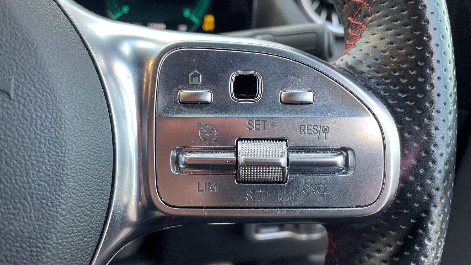 Used Mercedes-Benz EQA 2021 for sale - 76951504: Photo 31