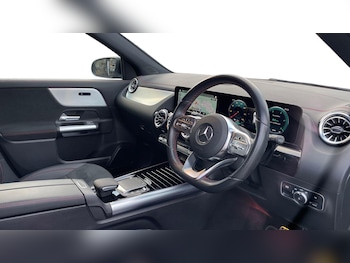 Used Mercedes-Benz EQA 2021 for sale - 76951504: Photo