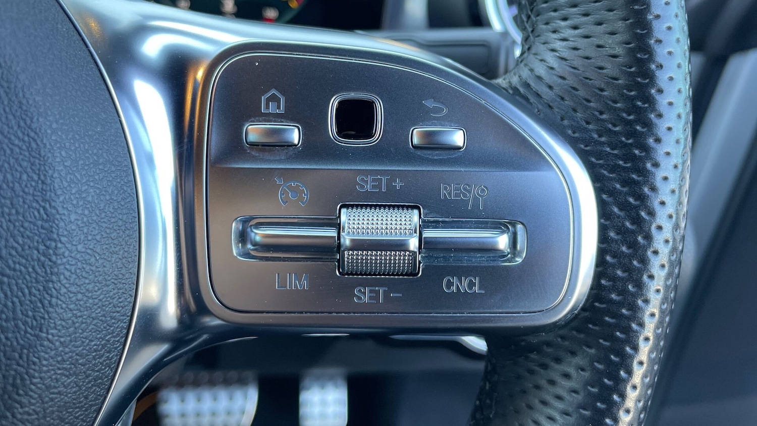 Used Mercedes-Benz CLA 2022 for sale - 76413628: Photo 13