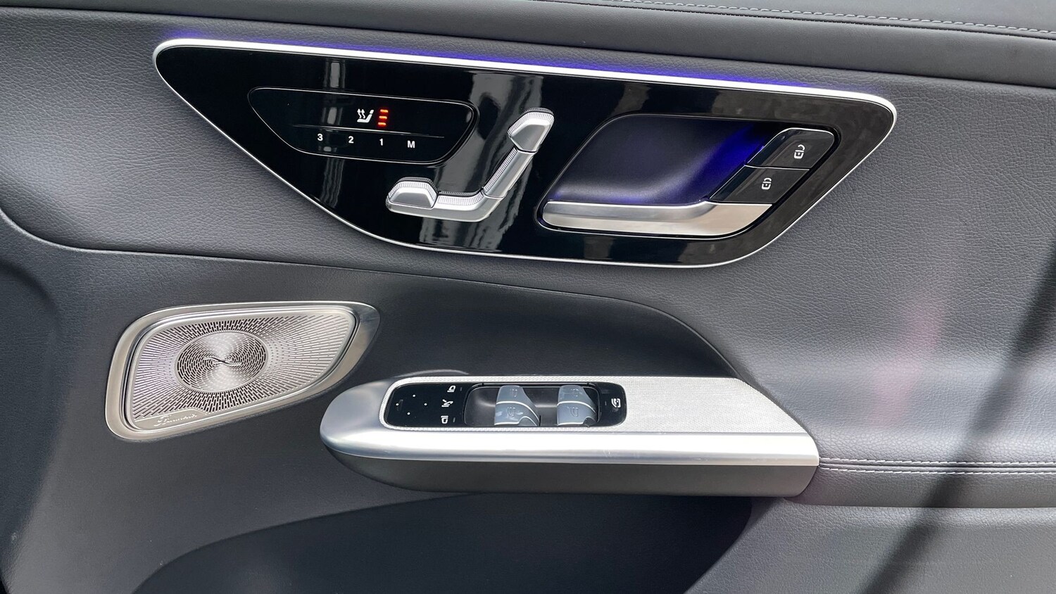 Used Mercedes-Benz GLC 2023 for sale - 77415374: Photo 32