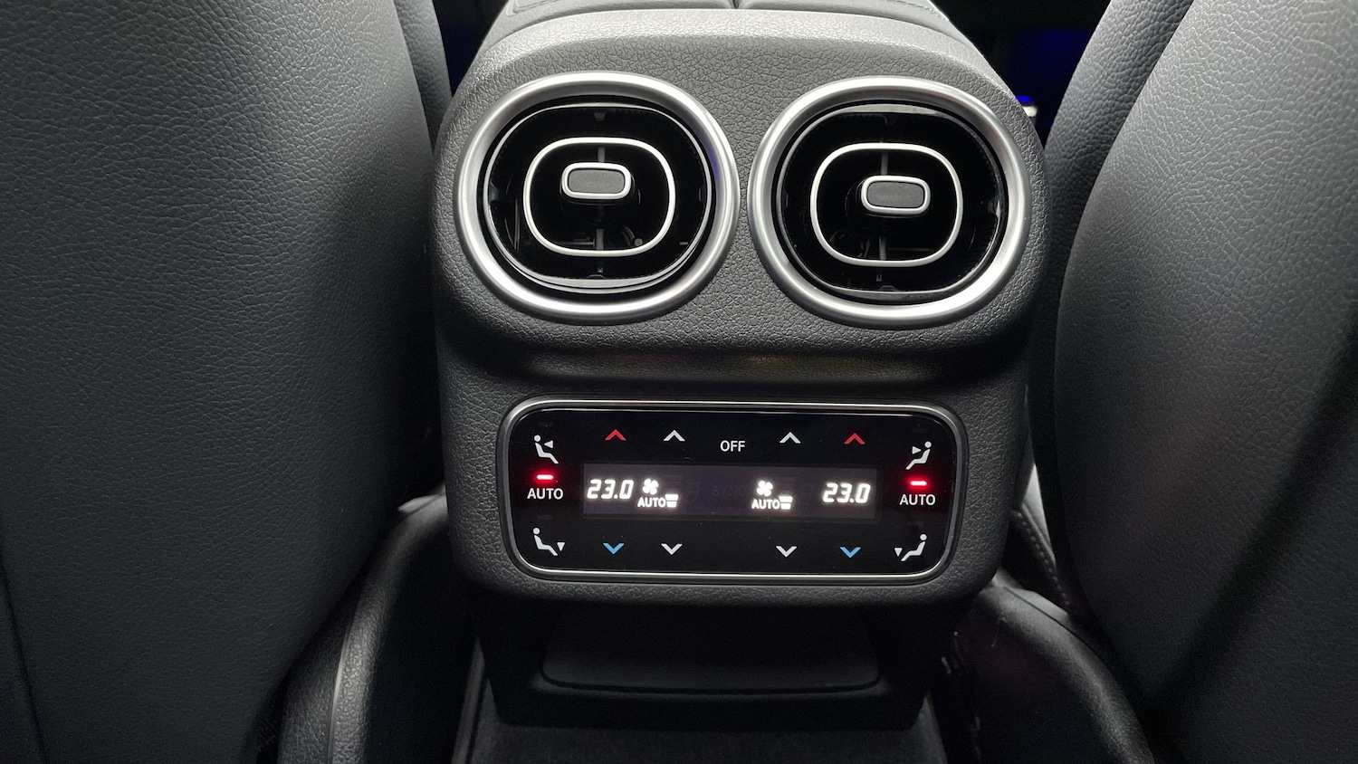 Used Mercedes-Benz GLC 2023 for sale - 77415374: Photo 34