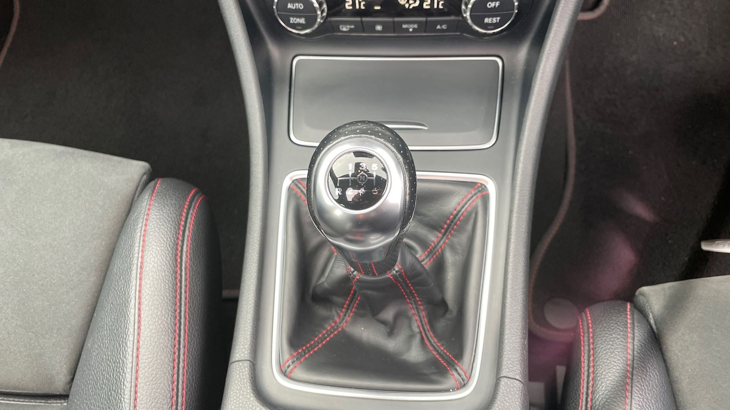 Used Mercedes-Benz A-Class 2017 for sale - 76413564: Photo 28