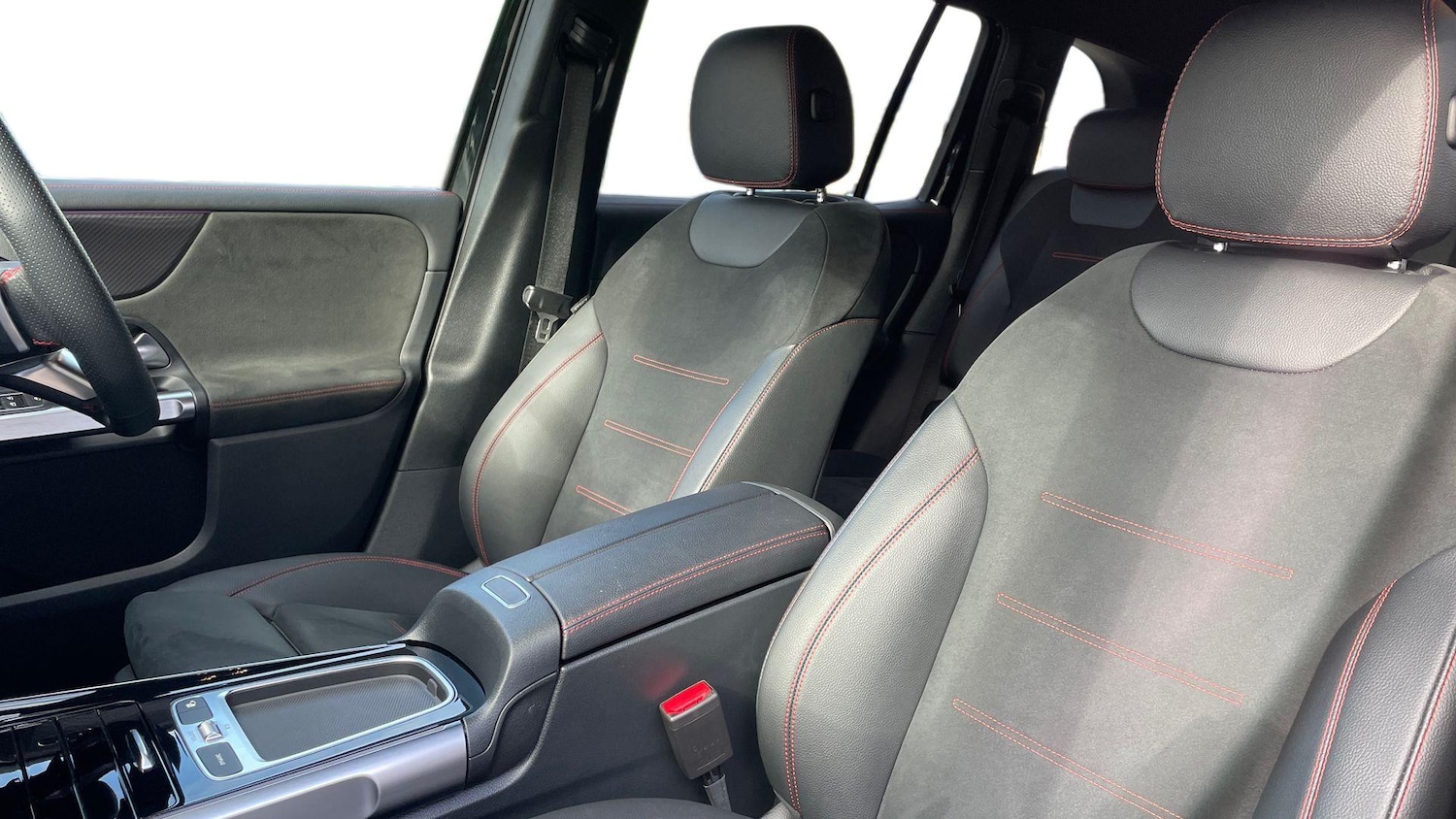 Used Mercedes-Benz GLB 2024 for sale - 76413743: Photo 11