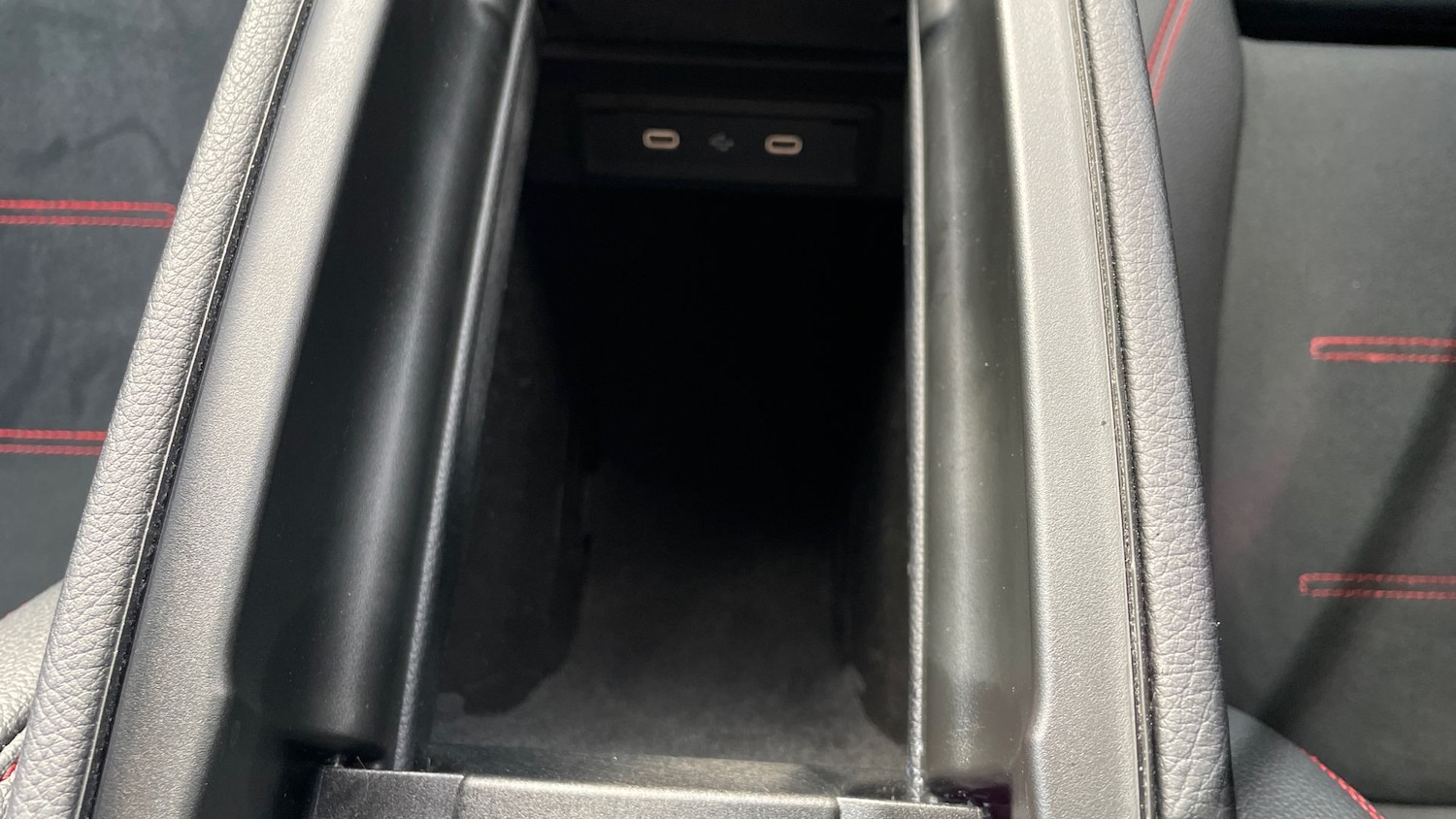 Used Mercedes-Benz GLB 2024 for sale - 76413743: Photo 27