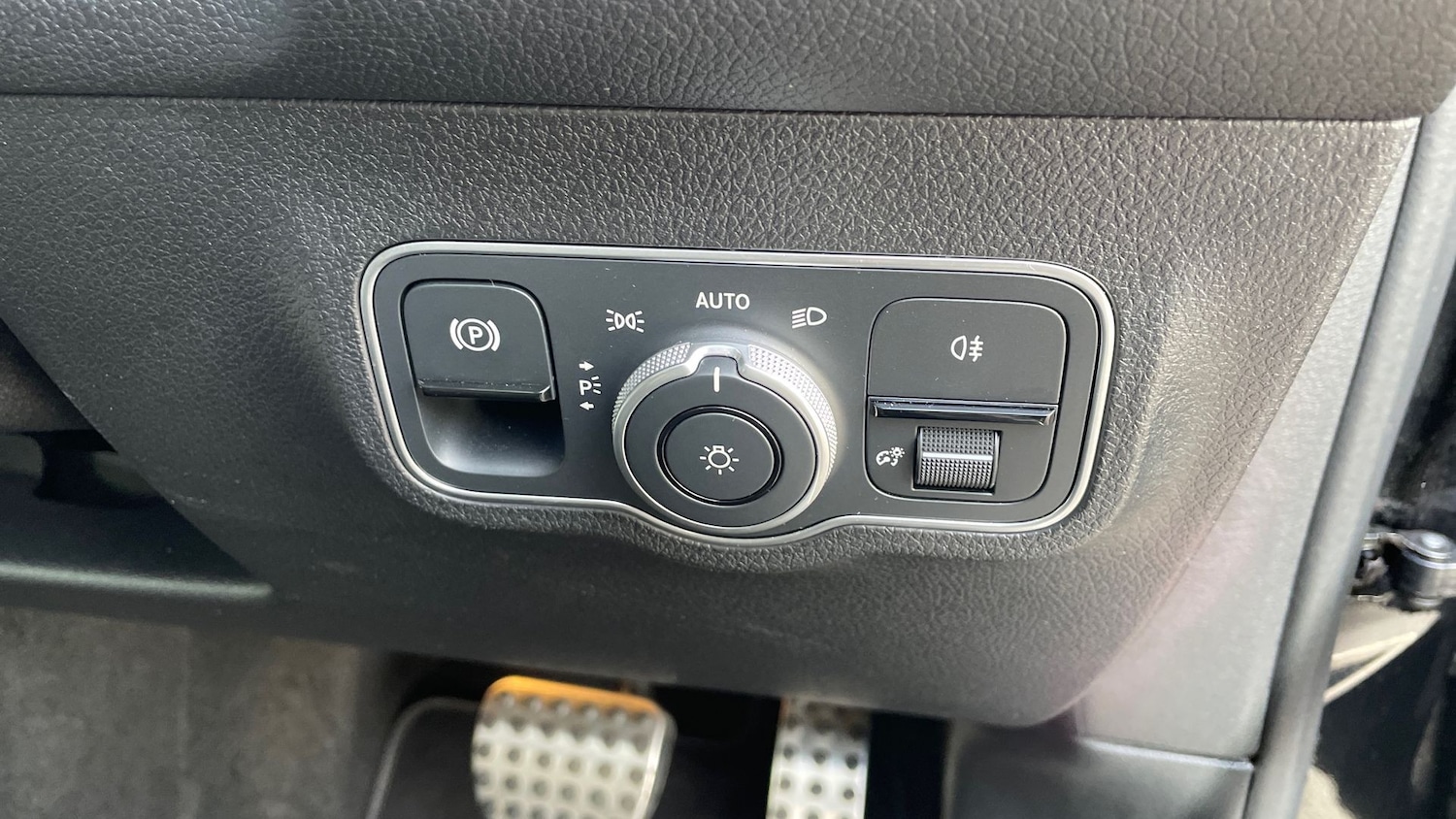 Used Mercedes-Benz GLB 2024 for sale - 76413743: Photo 30