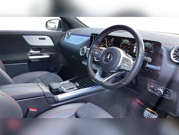 Used Mercedes-Benz EQA 2022 for sale - 76413489: Photo