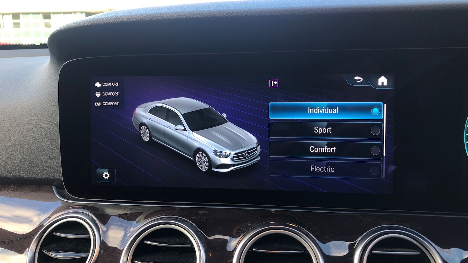 Used Mercedes-Benz E Class 2021 for sale - 77365435: Photo 23