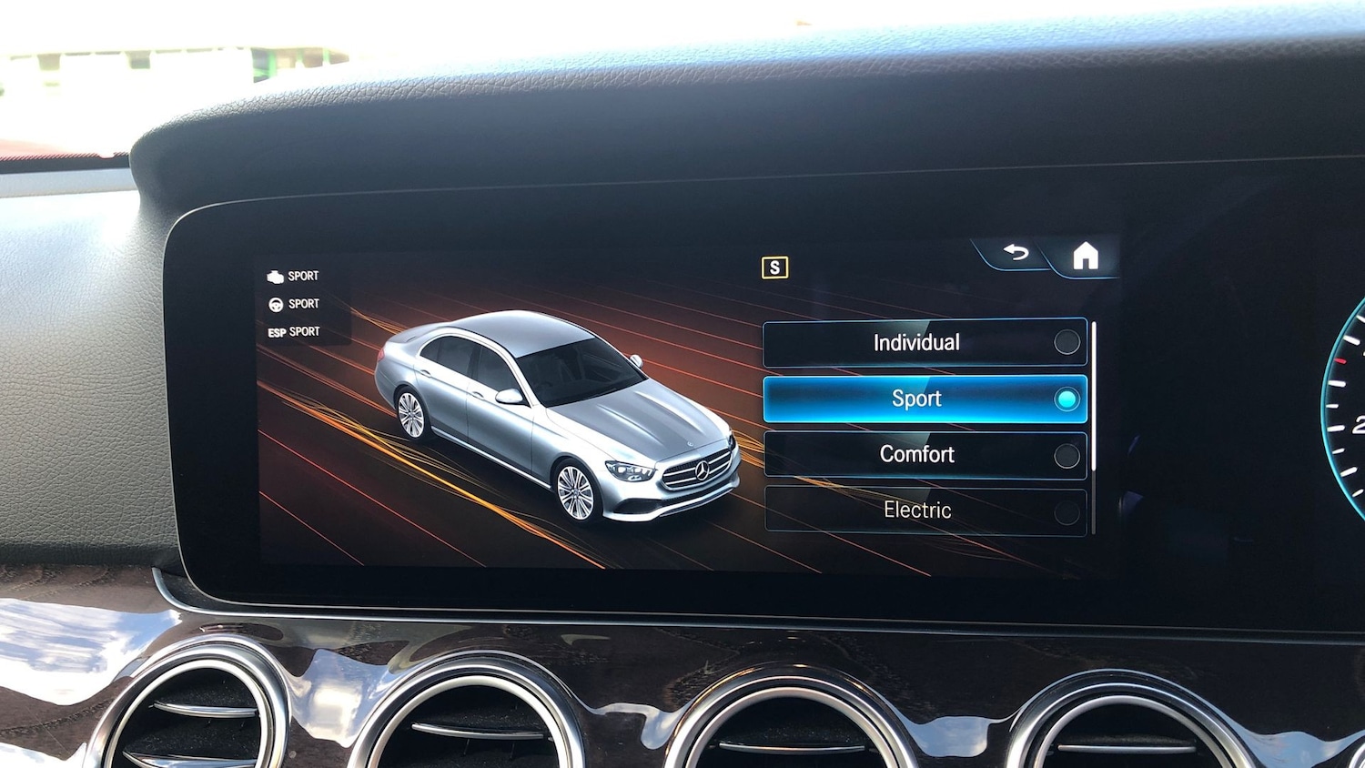 Used Mercedes-Benz E Class 2021 for sale - 77365435: Photo 24