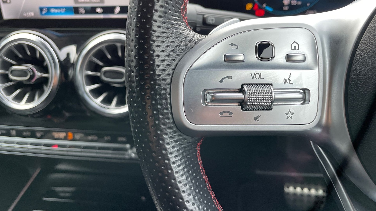 Used Mercedes-Benz GLB 2021 for sale - 76682465: Photo 19