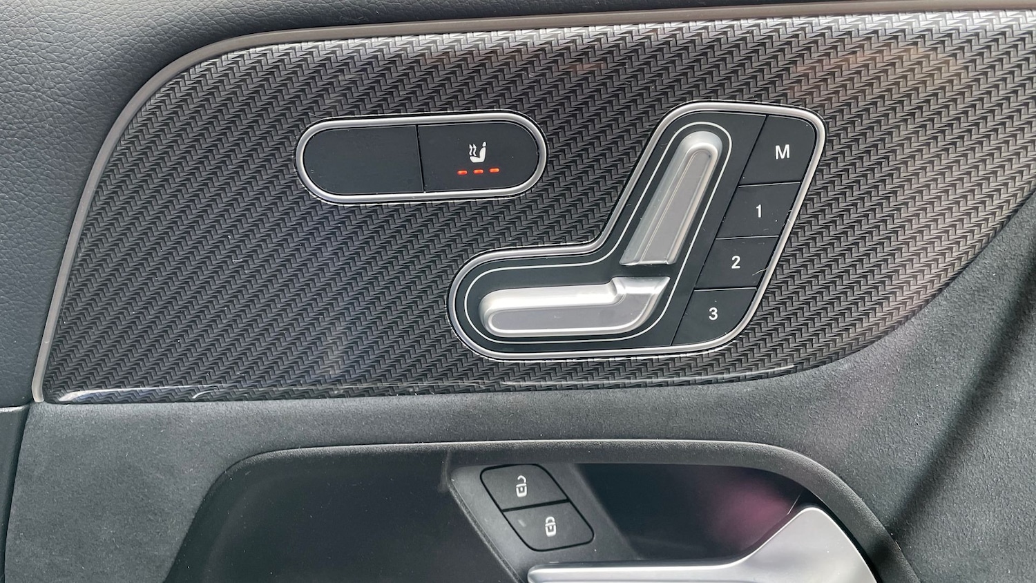 Used Mercedes-Benz GLB 2021 for sale - 76682465: Photo 32