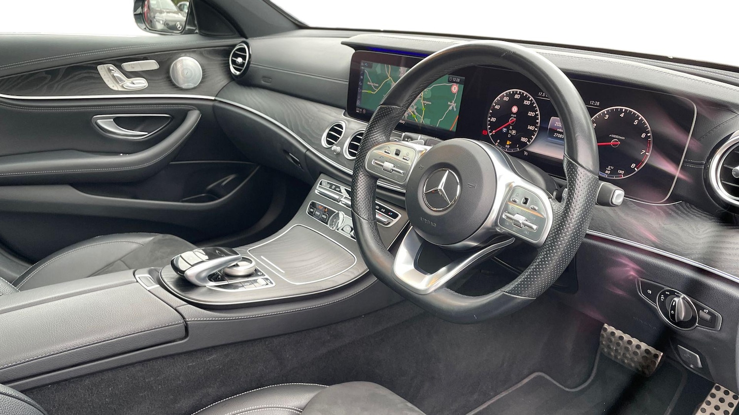 Used Mercedes-Benz E Class 2019 for sale - 76413590: Photo 3
