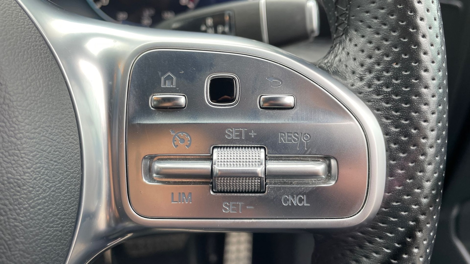 Used Mercedes-Benz E Class 2019 for sale - 76413590: Photo 31