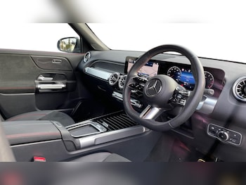 Used Mercedes-Benz GLB 2025 for sale - 77003529: Photo