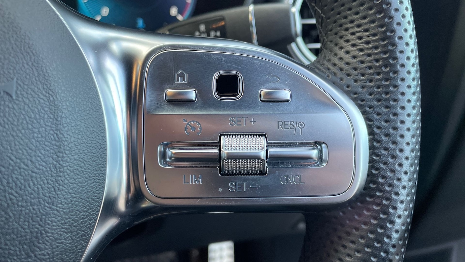 Used Mercedes-Benz GLC 2022 for sale - 76603768: Photo 31