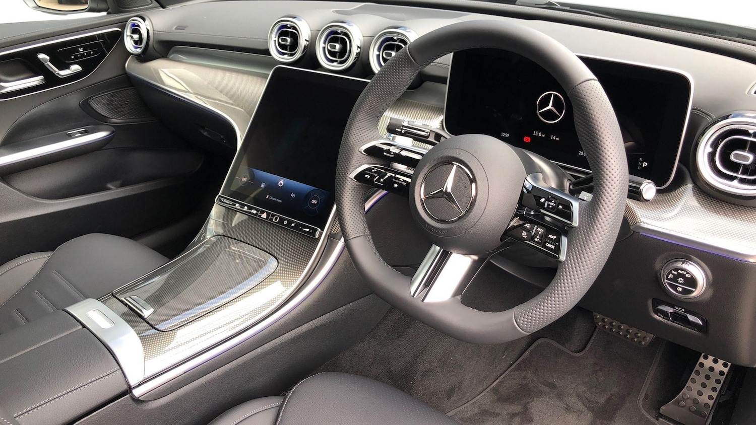 Used Mercedes-Benz C Class 2024 for sale - 76413810: Photo 3