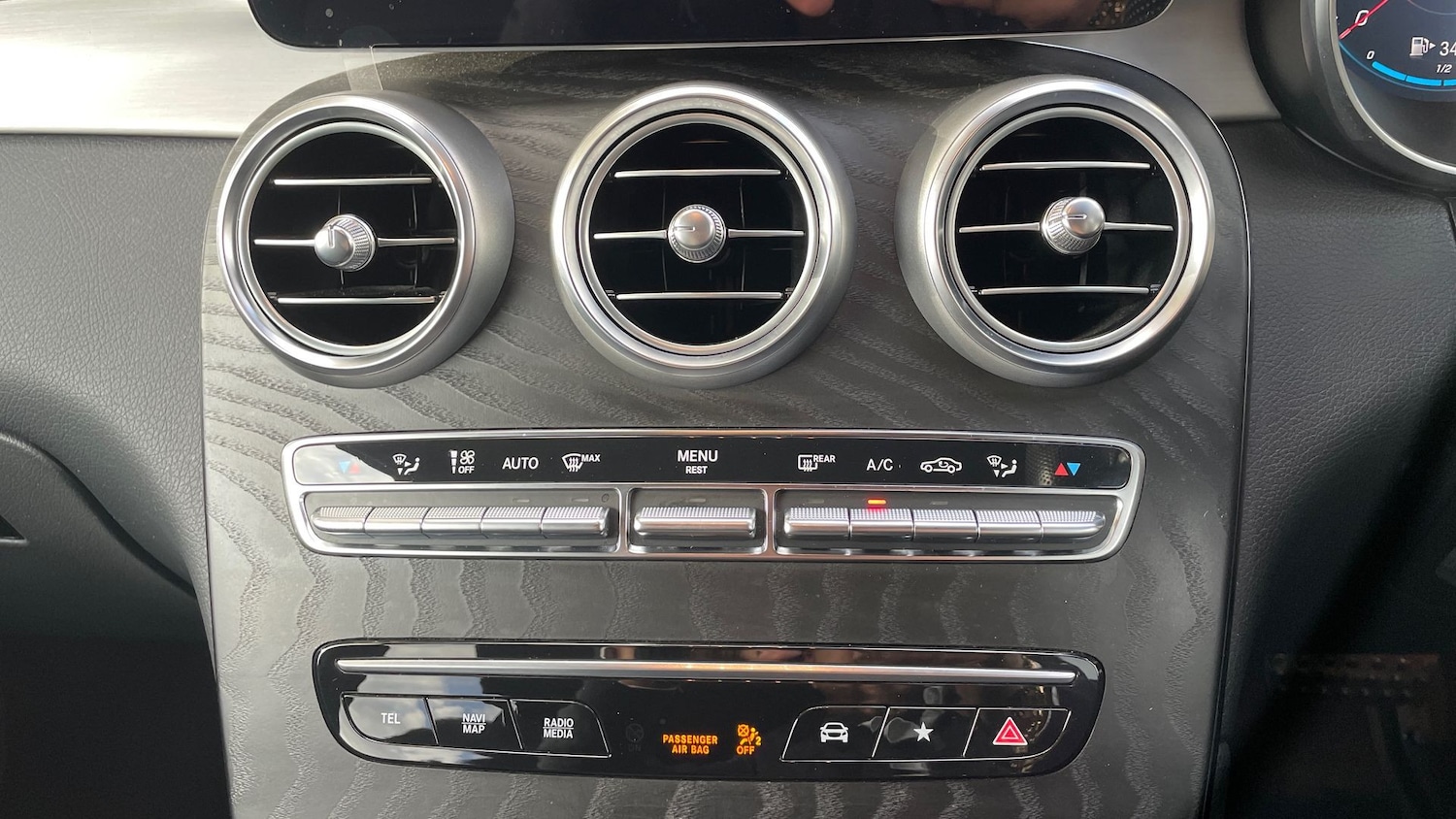 Used Mercedes-Benz GLC 2021 for sale - 76413562: Photo 28