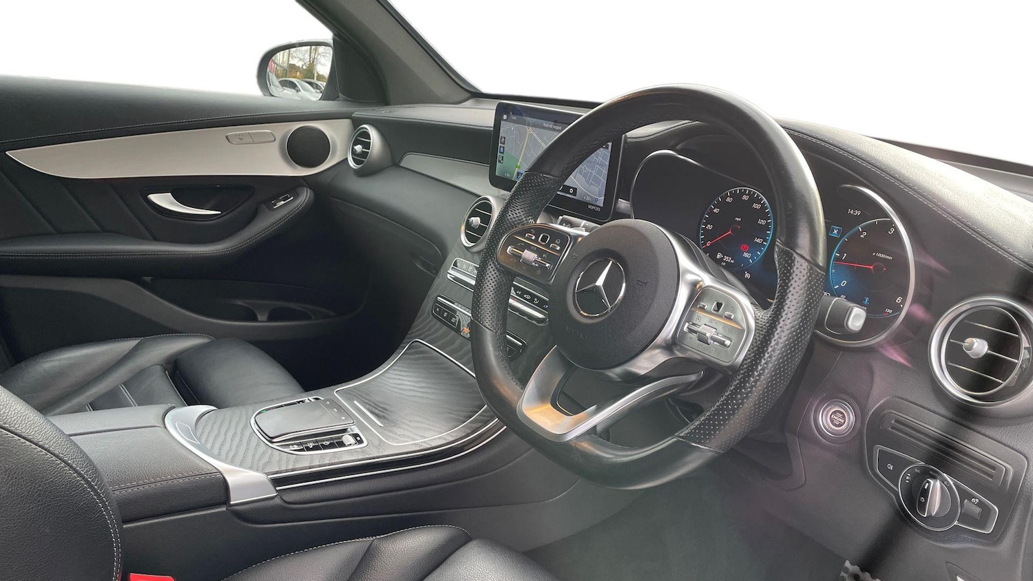 Used Mercedes-Benz GLC 2021 for sale - 76413562: Photo 3