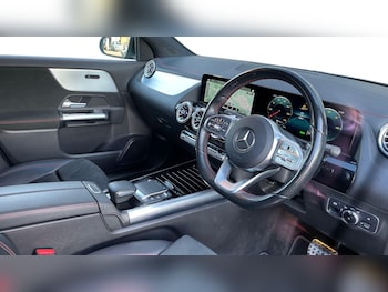Used Mercedes-Benz EQA 2021 for sale - 77415372: Photo
