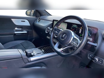 Used Mercedes-Benz EQA 2021 for sale - 77415376: Photo