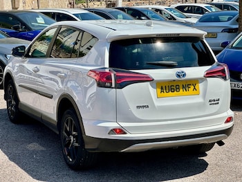 Used Toyota RAV4 2018 for sale - 79381957: Photo