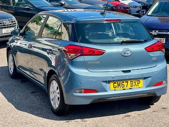 Used Hyundai i20 2018 for sale - 79496196: Photo