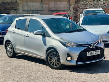 Used Toyota Yaris 2016 for sale - 79533378: Photo