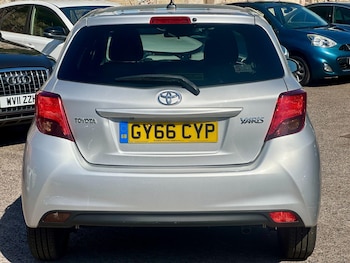 Used Toyota Yaris 2016 for sale - 79533378: Photo