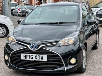Used Toyota Yaris 2016 for sale - 79381938: Photo