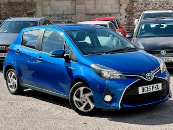 Used Toyota Yaris 2015 for sale - 79465130: Photo