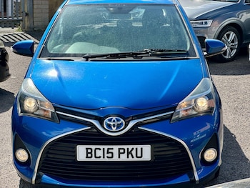 Used Toyota Yaris 2015 for sale - 79465130: Photo