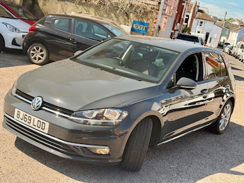 Used Volkswagen Golf 2019 for sale - 79381952: Photo