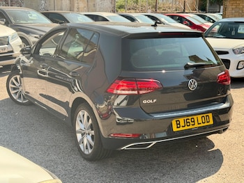 Used Volkswagen Golf 2019 for sale - 79381952: Photo