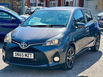 Used Toyota Yaris 2015 for sale - 79496496: Photo