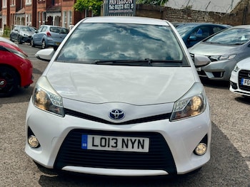 Used Toyota Yaris 2013 for sale - 79412788: Photo