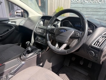 Used Ford Focus 2015 for sale - 78401061: Photo