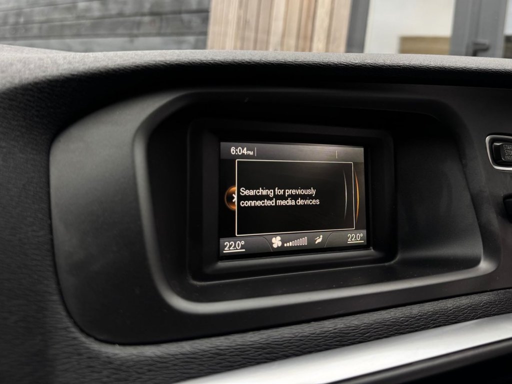 Used Volvo V40 2016 for sale - 76256755: Photo 10