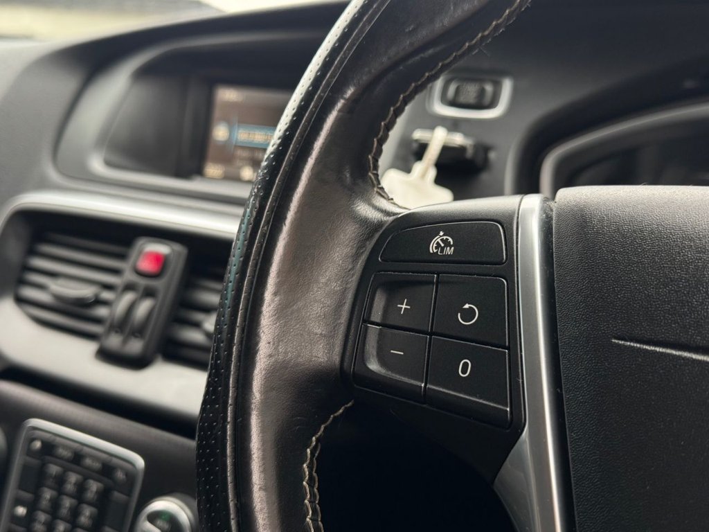 Used Volvo V40 2016 for sale - 76256755: Photo 14