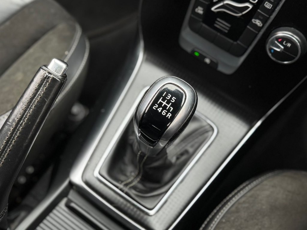 Used Volvo V40 2016 for sale - 76256755: Photo 8